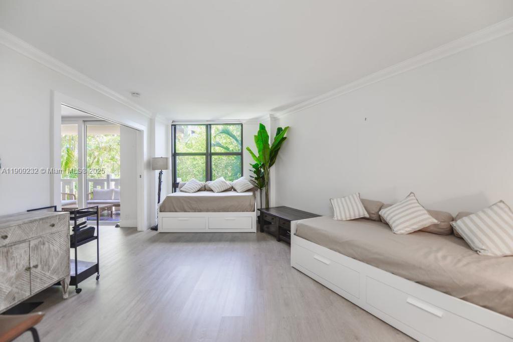 TOWERS OF KEY BISCAYNE CO - Residential Lease