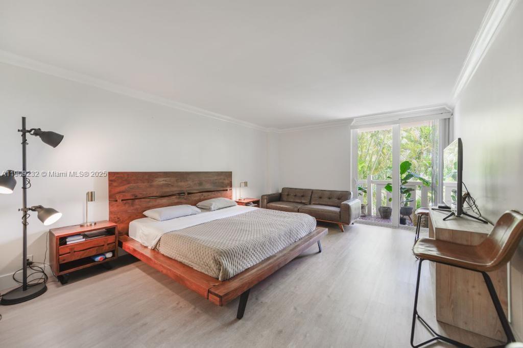 TOWERS OF KEY BISCAYNE CO - Residential Lease