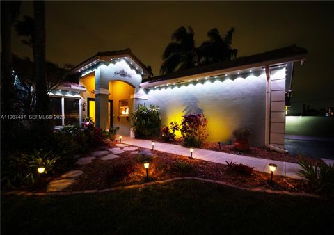 Photo of 12640 SW 7th Pl, Davie, FL 33325 (MLS # A11967437)