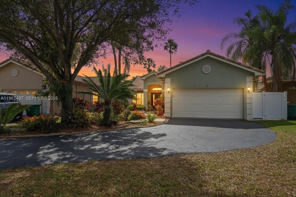 Photo of 12640 SW 7th Pl, Davie, FL 33325 (MLS # A11967437)