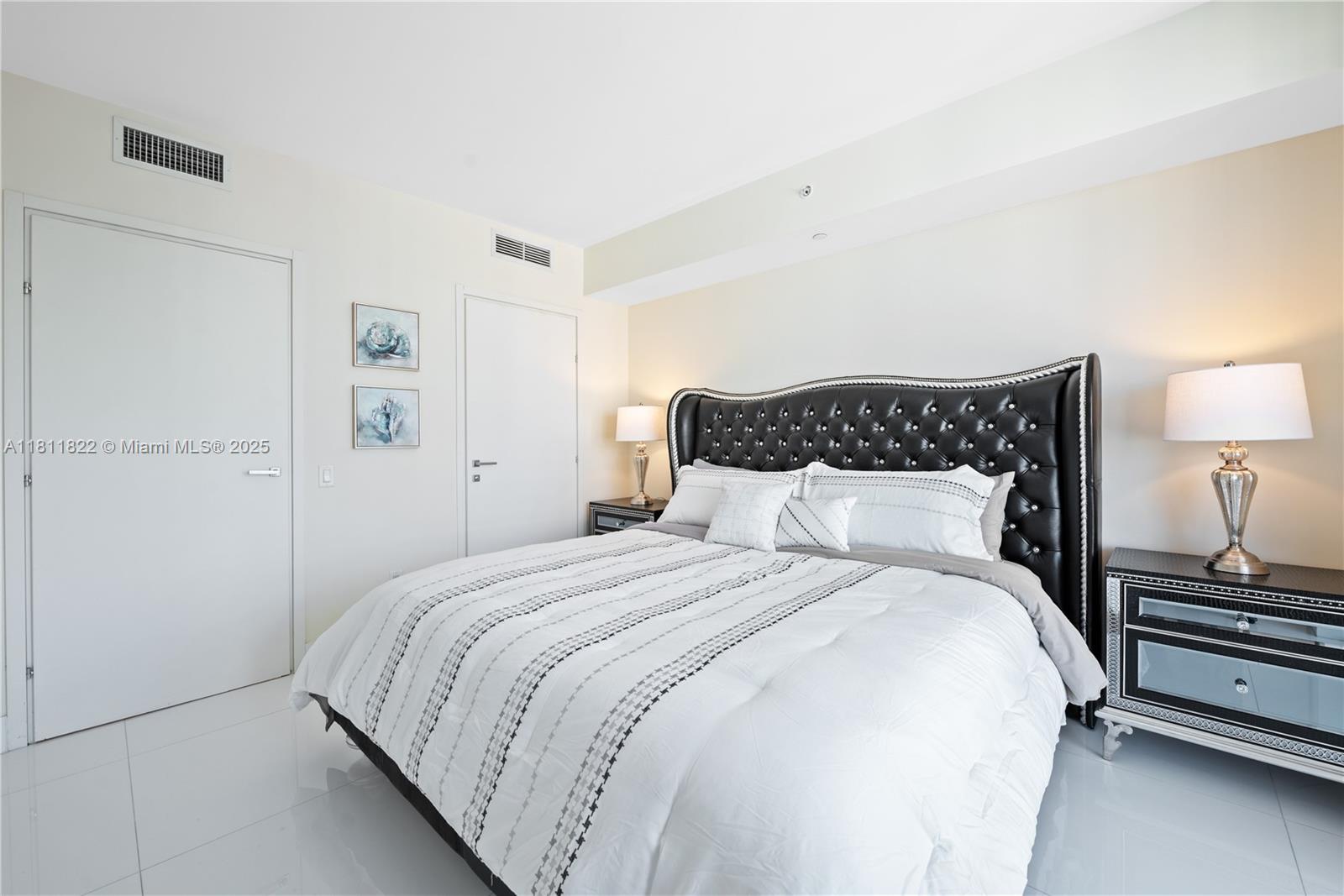 BRICKELLHOUSE CONDO - Land