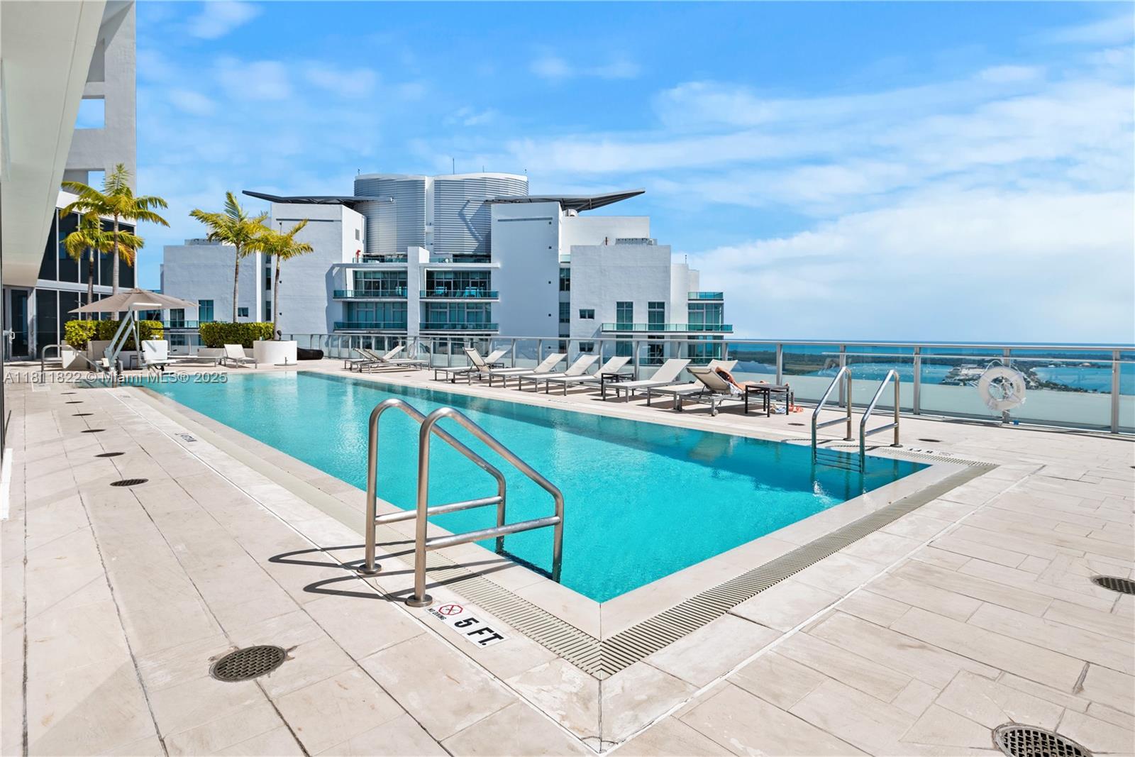 BRICKELLHOUSE CONDO - Land