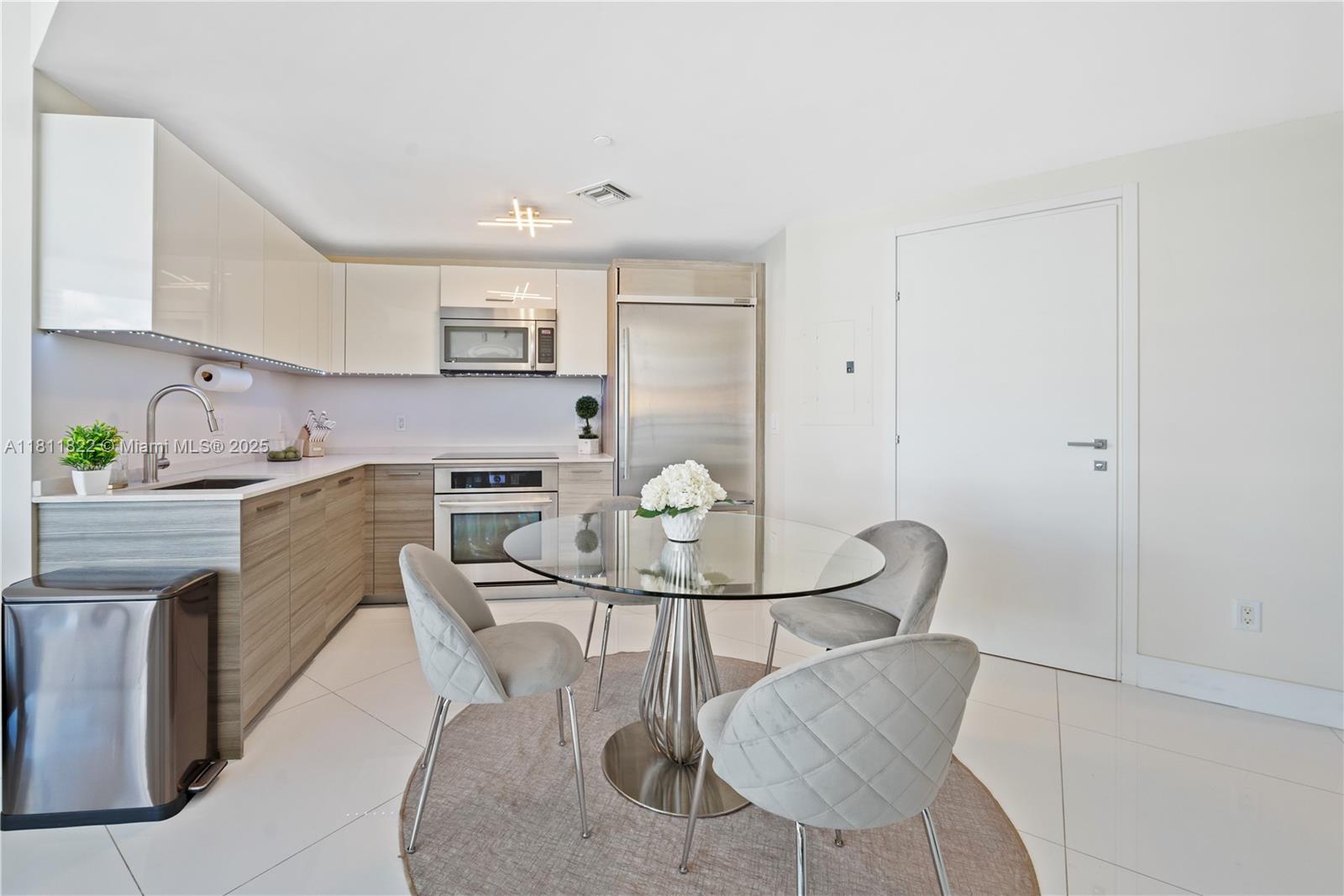 BRICKELLHOUSE CONDO - Land