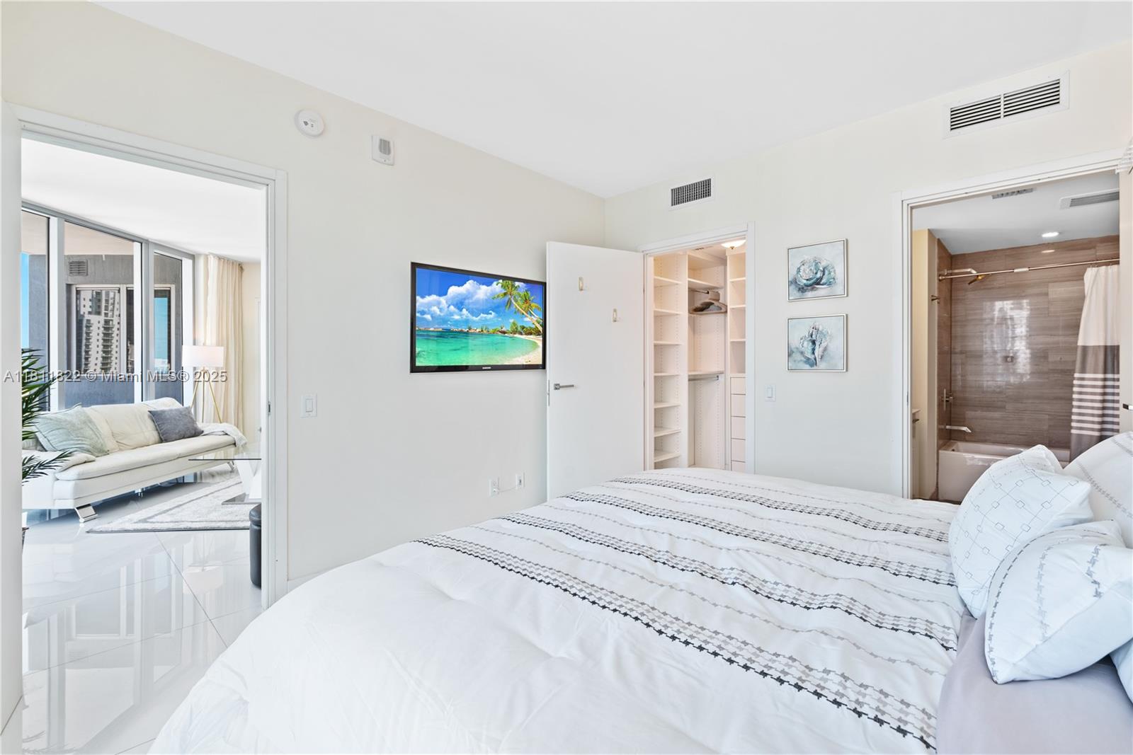 BRICKELLHOUSE CONDO - Land