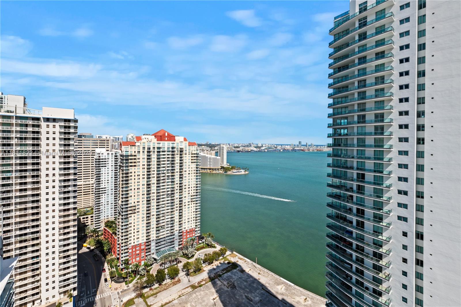 BRICKELLHOUSE CONDO - Land