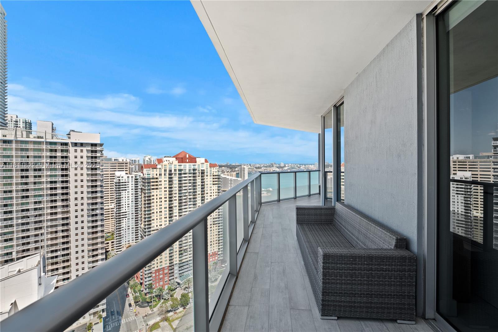 BRICKELLHOUSE CONDO - Land