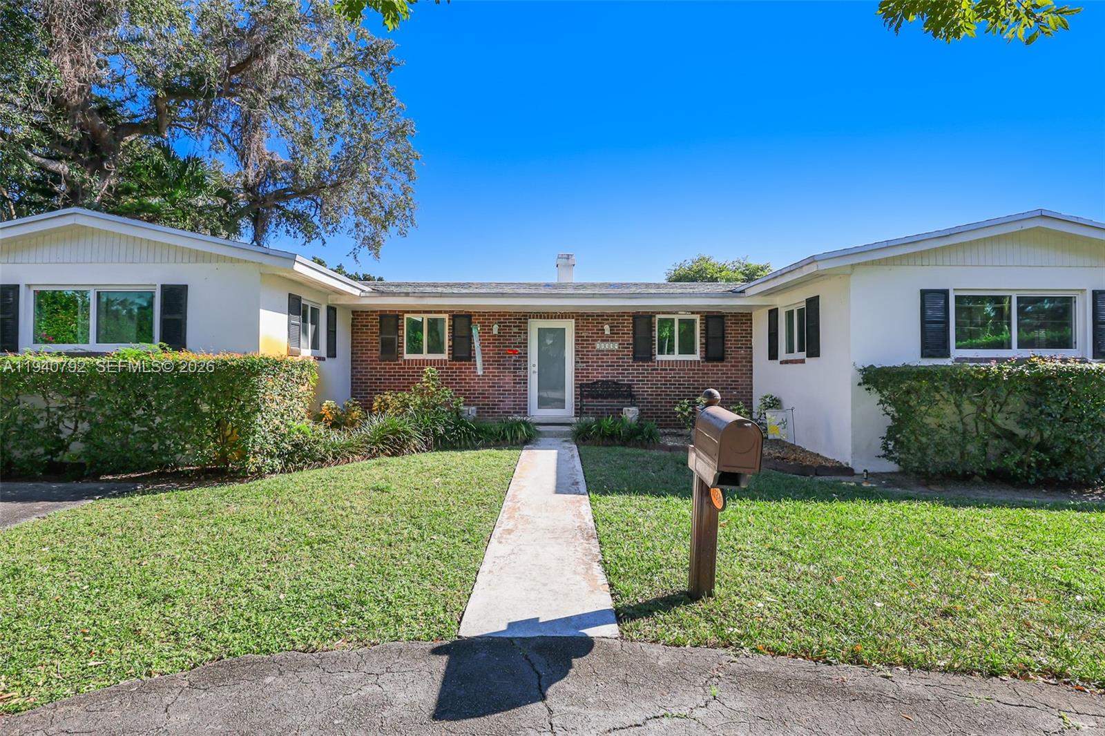 AMD PL GRIFFING BISCAYNE - Residential