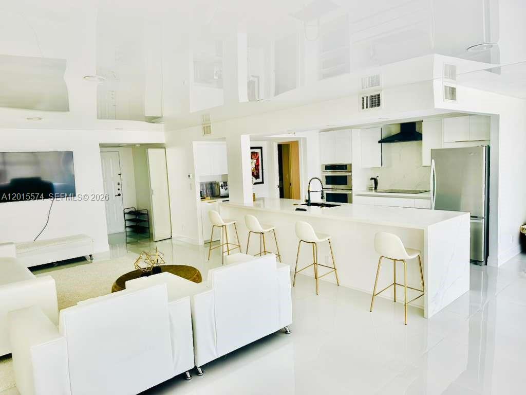 600 Parkview Dr 1018
