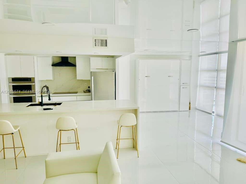 600 Parkview Dr 1018