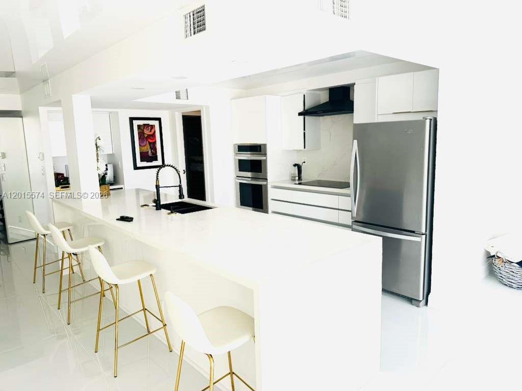 600 Parkview Dr 1018