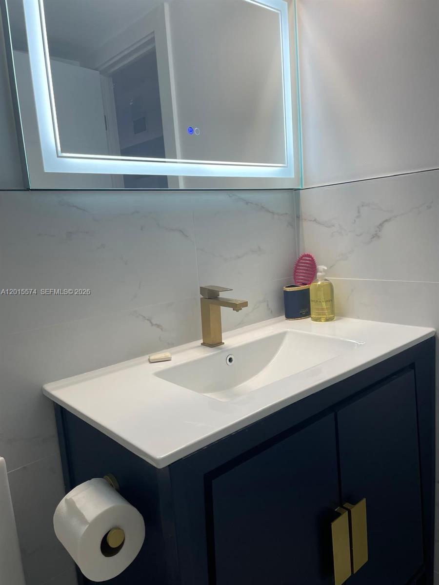 TOWERS OF OCEANVIEW SOUTH - Residential Lease