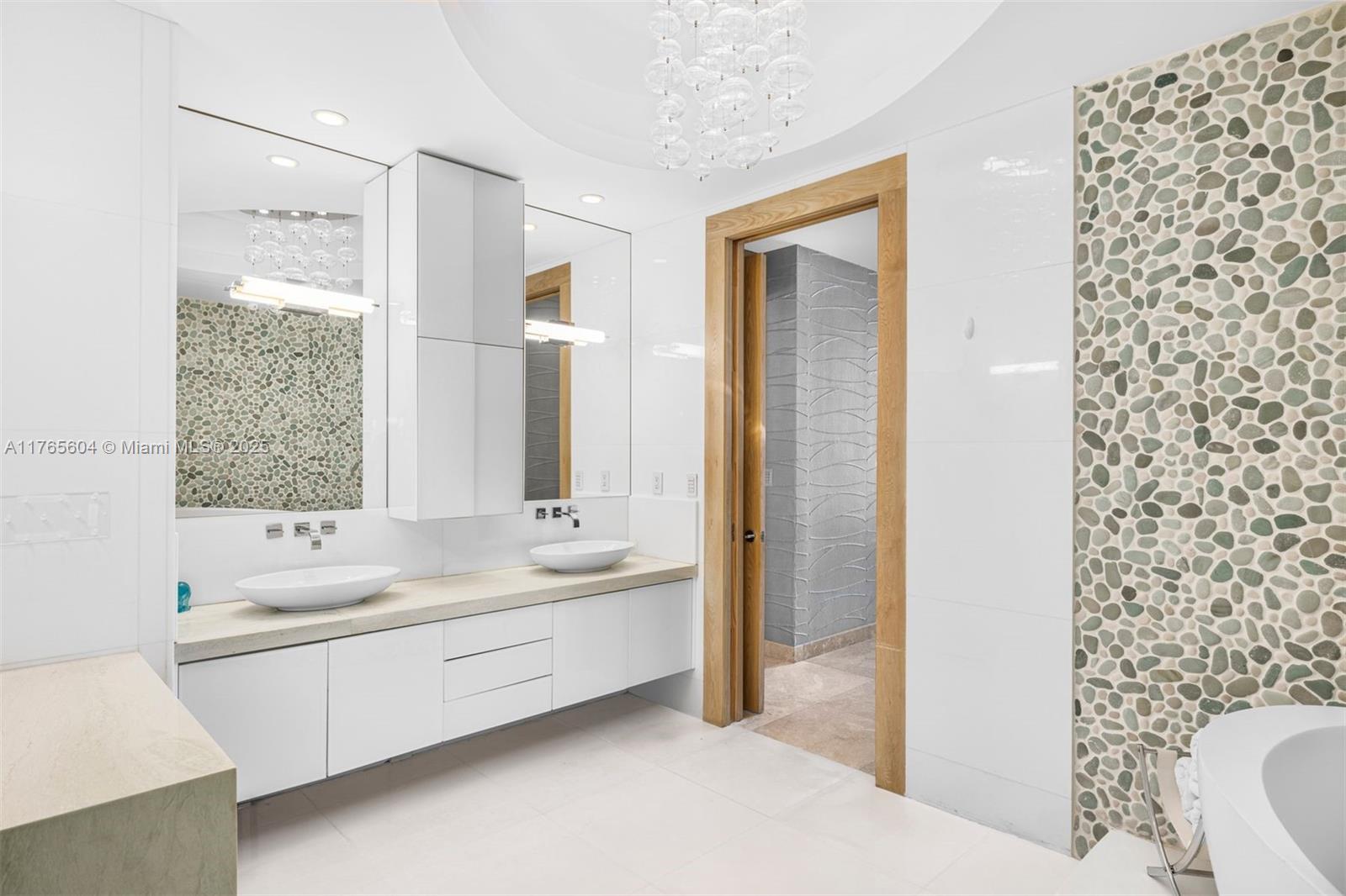 TRUMP PALACE CONDO - Residential