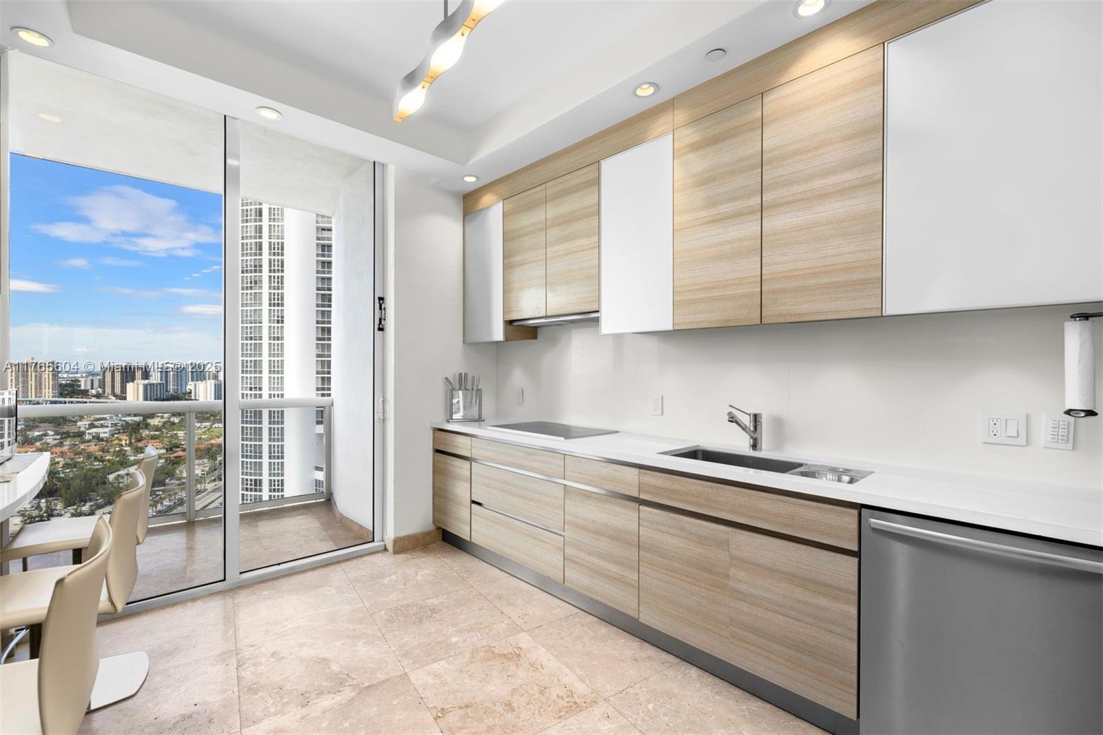 TRUMP PALACE CONDO - Residential