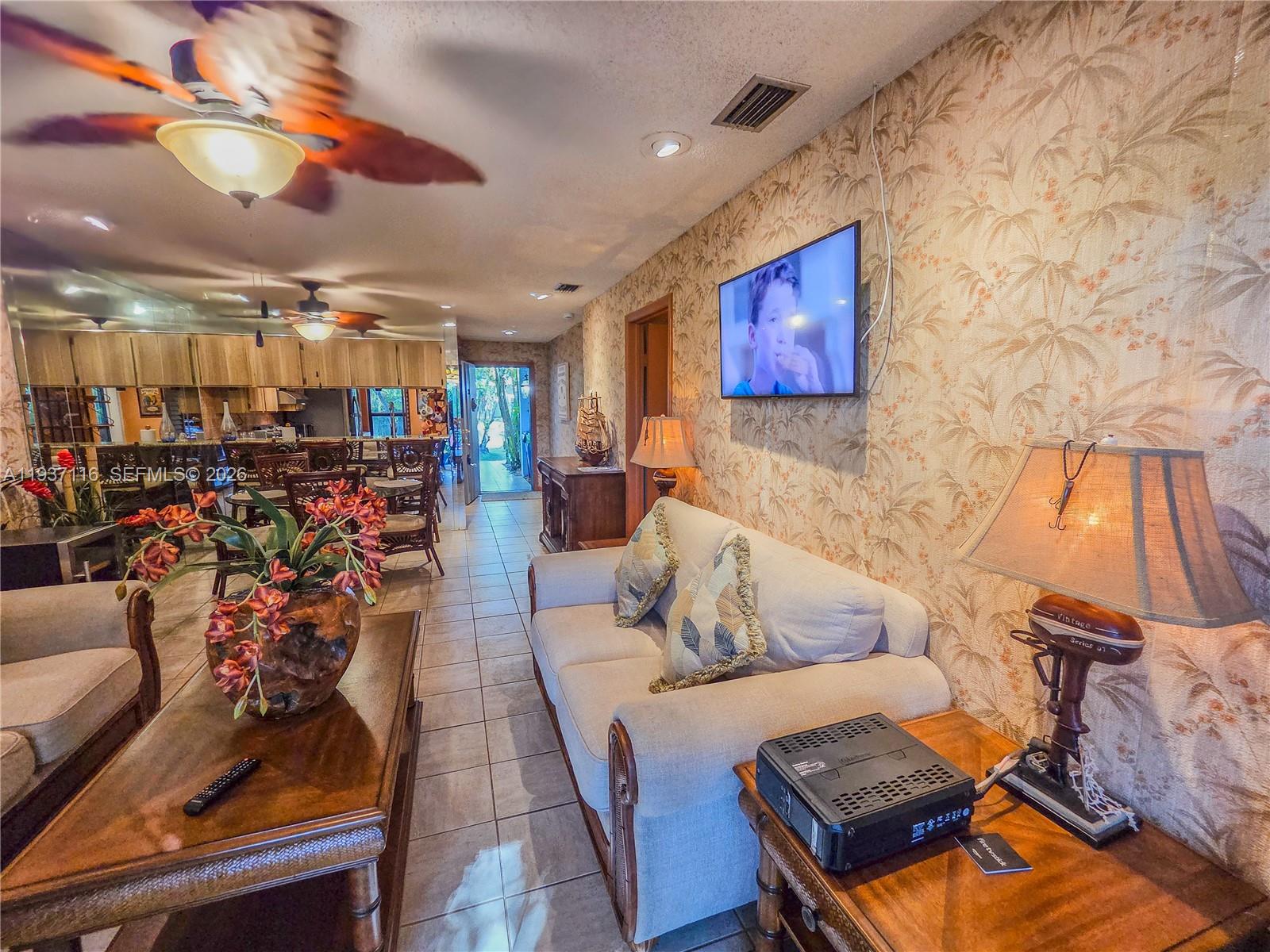 HEFTLER TOWNHOUSES AT RED - Residential Lease