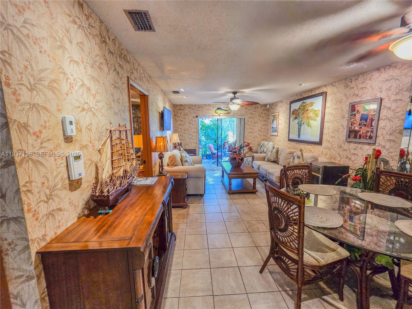 HEFTLER TOWNHOUSES AT RED - Residential Lease