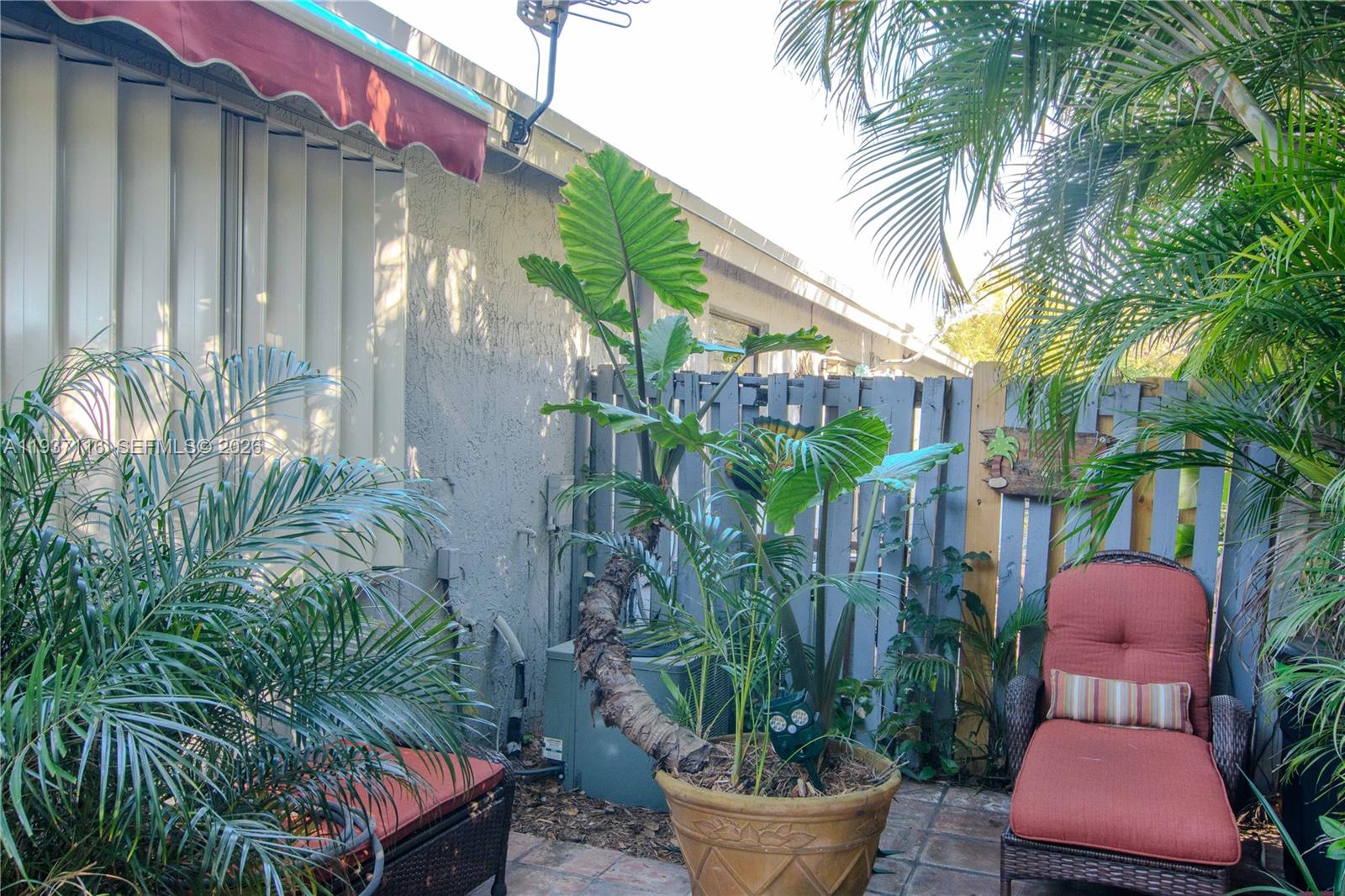 HEFTLER TOWNHOUSES AT RED - Residential Lease