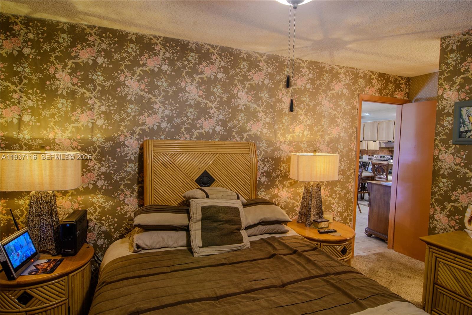 HEFTLER TOWNHOUSES AT RED - Residential Lease