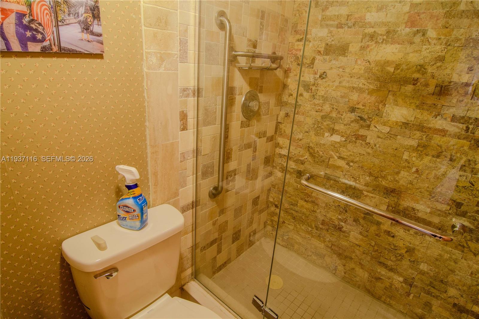 HEFTLER TOWNHOUSES AT RED - Residential Lease