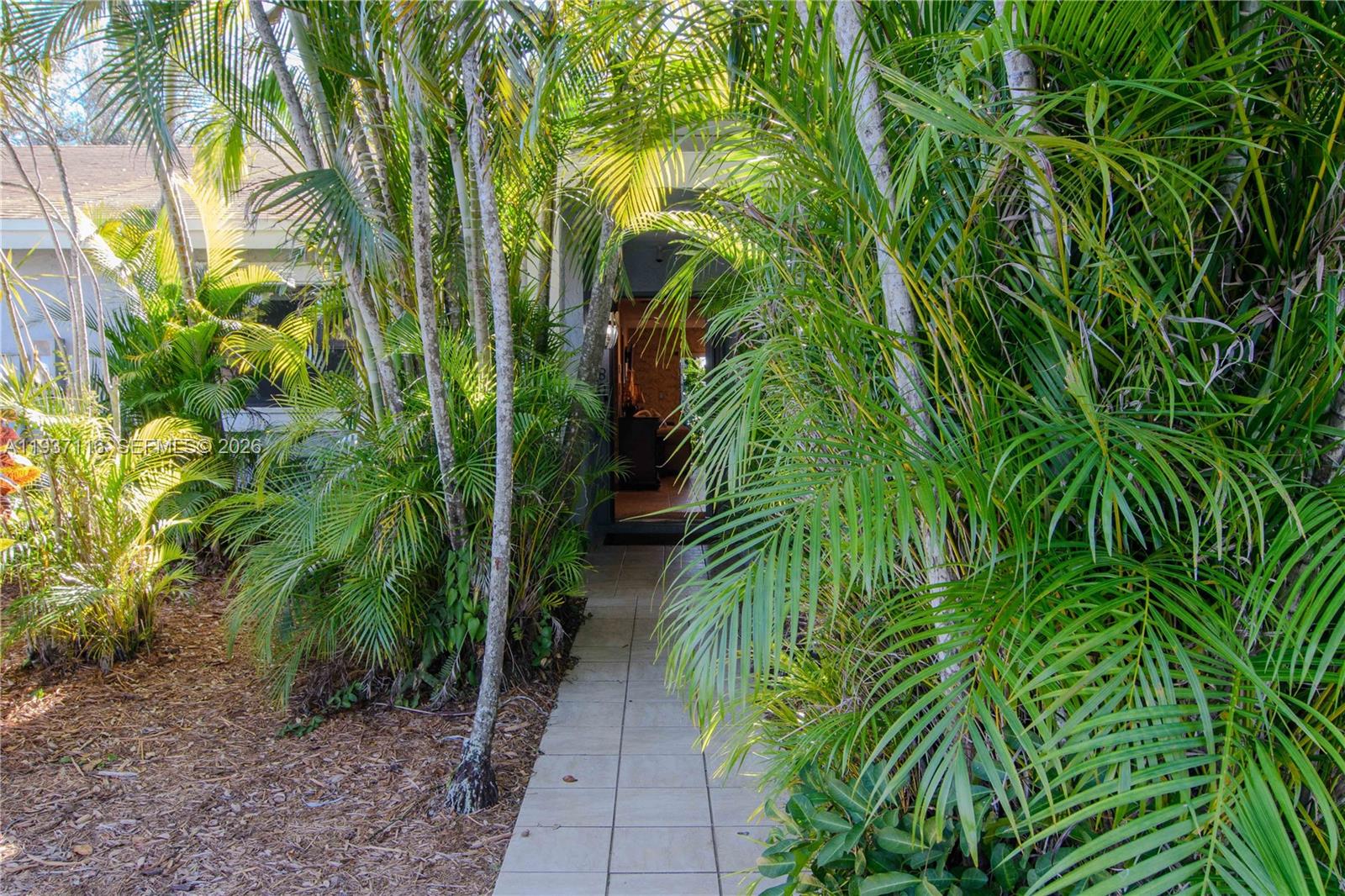 HEFTLER TOWNHOUSES AT RED - Residential Lease