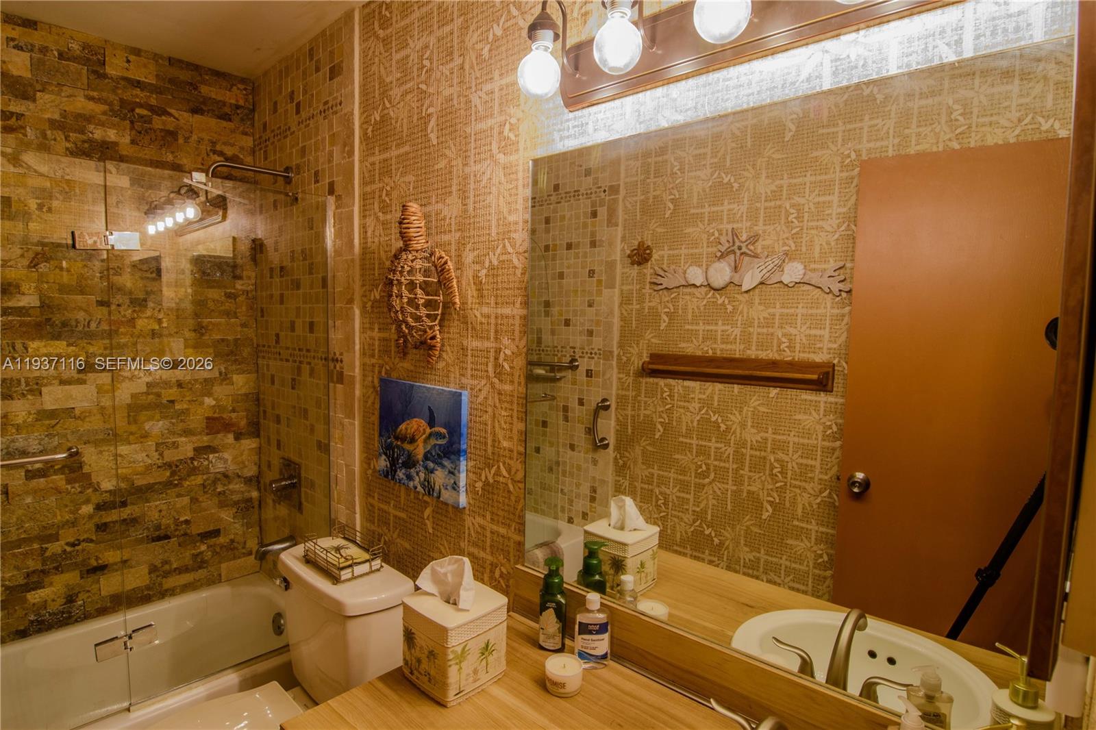 HEFTLER TOWNHOUSES AT RED - Residential Lease