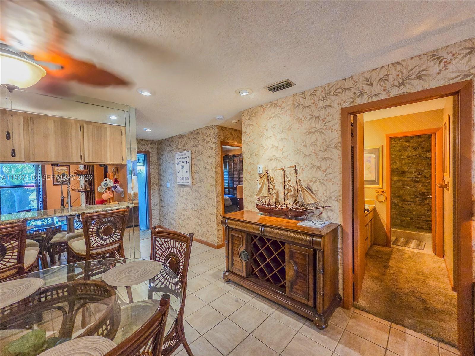 HEFTLER TOWNHOUSES AT RED - Residential Lease