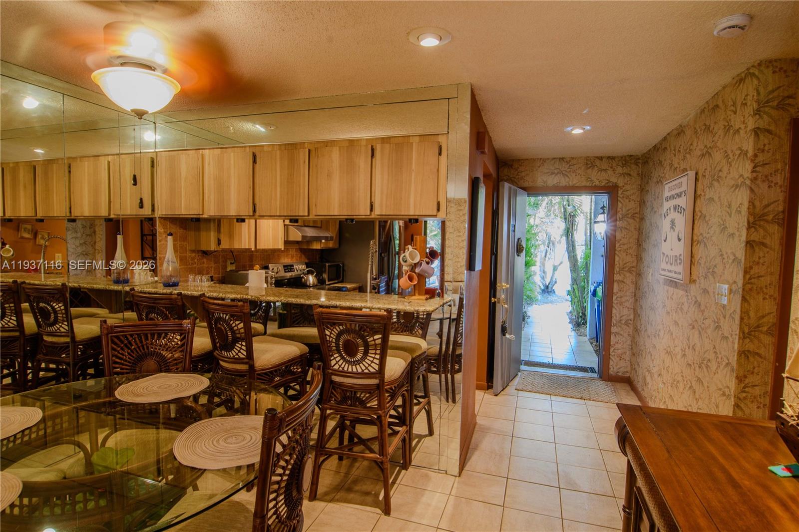 HEFTLER TOWNHOUSES AT RED - Residential Lease