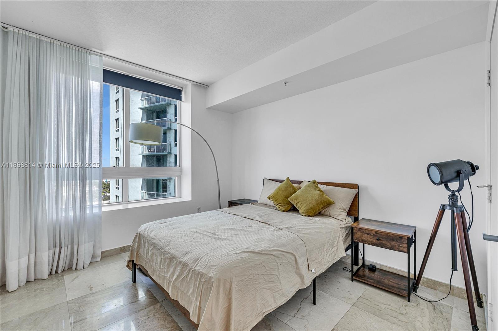 QUANTUM ON THE BAY CONDO - Residential