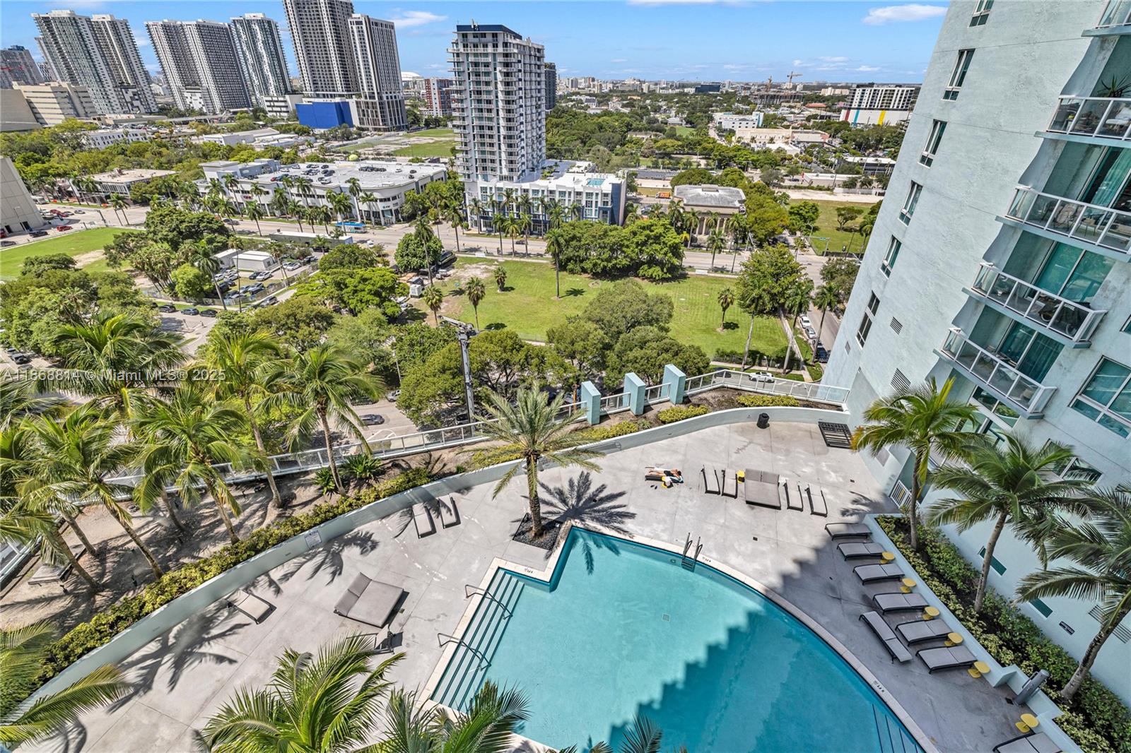 QUANTUM ON THE BAY CONDO - Residential