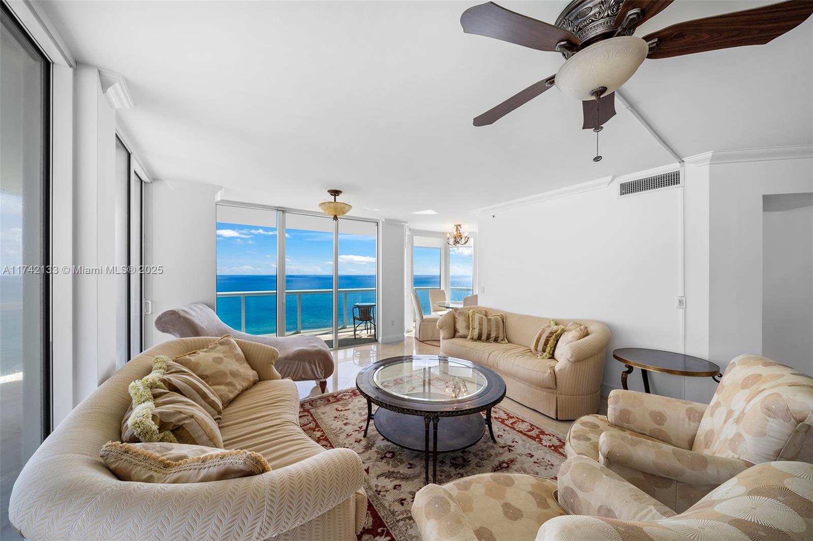 AKOYA CONDO - Residential