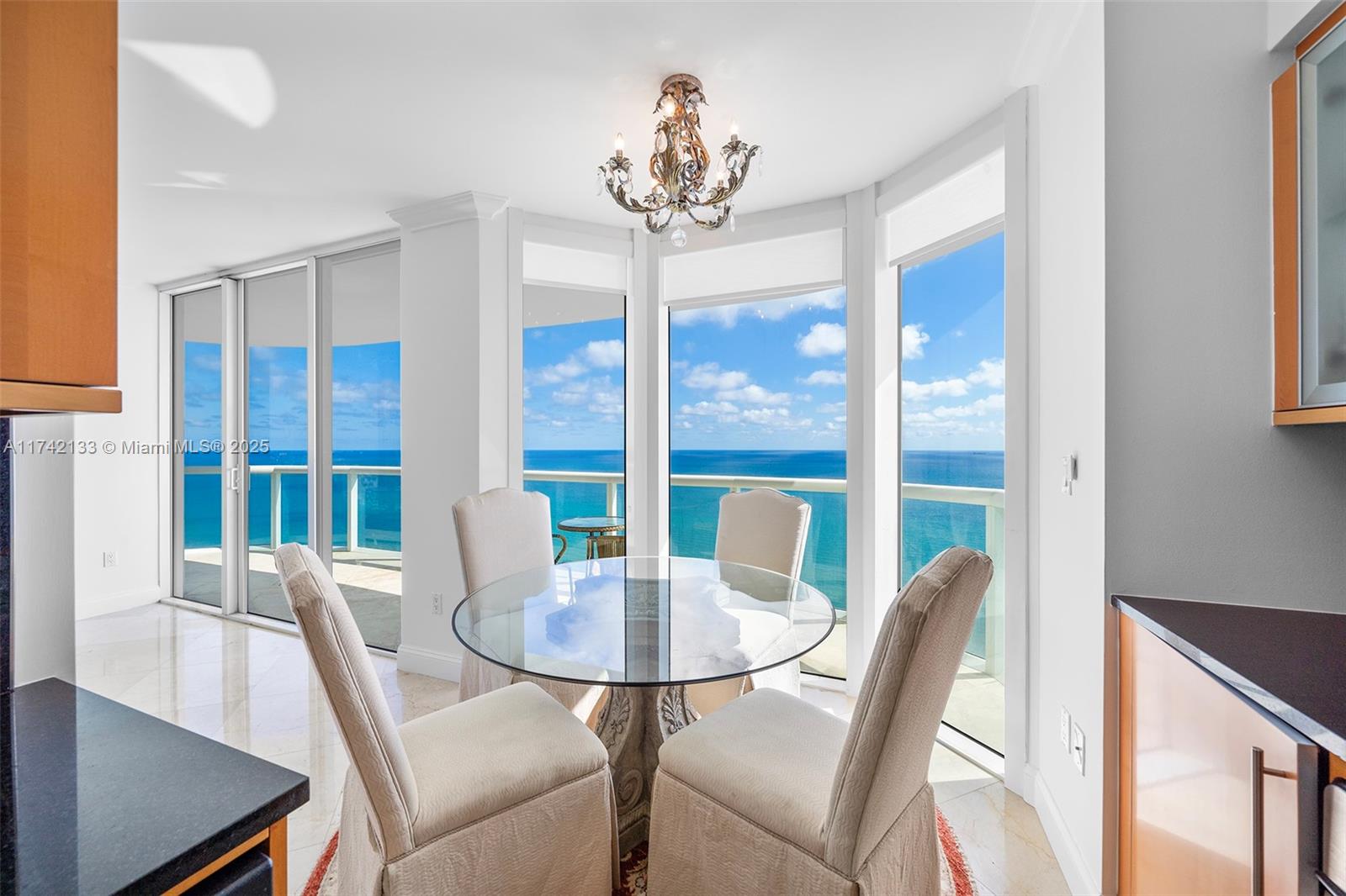 AKOYA CONDO - Residential
