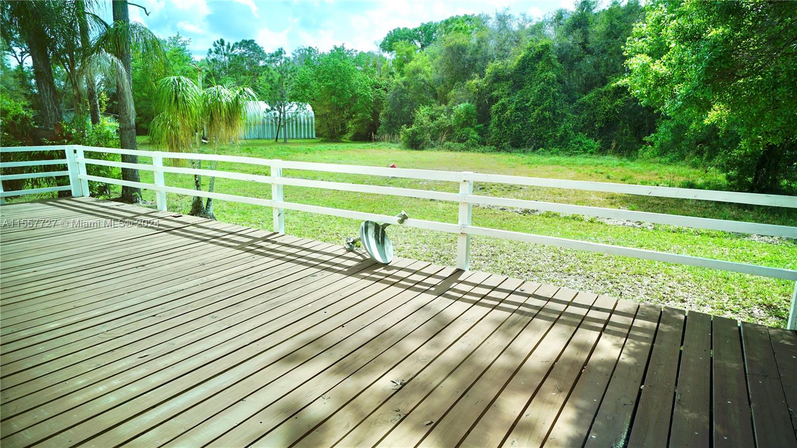 LAKE MONTAZA ESTATES - Residential