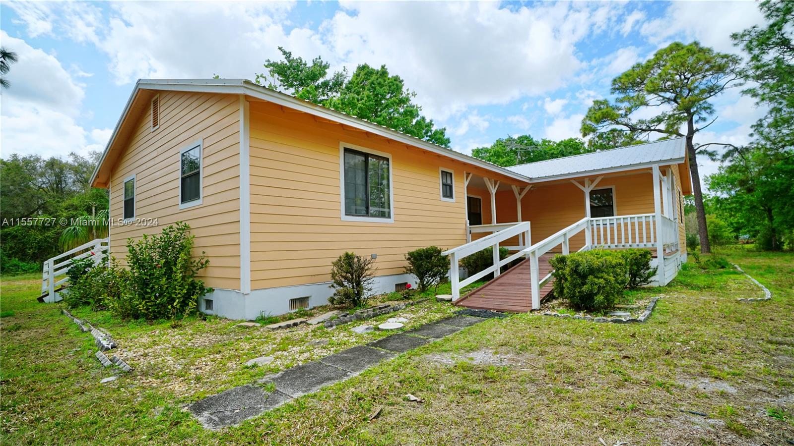 LAKE MONTAZA ESTATES - Residential