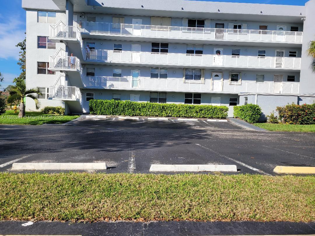 ROYAL PARK CONDO - Residential Lease