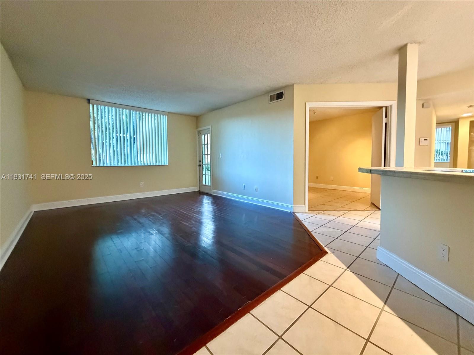 WINDWARD LAKES CONDO - Residential Lease
