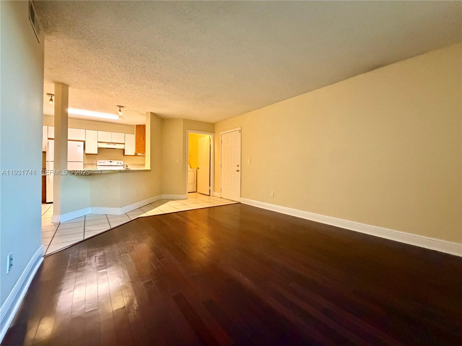 WINDWARD LAKES CONDO - Residential Lease