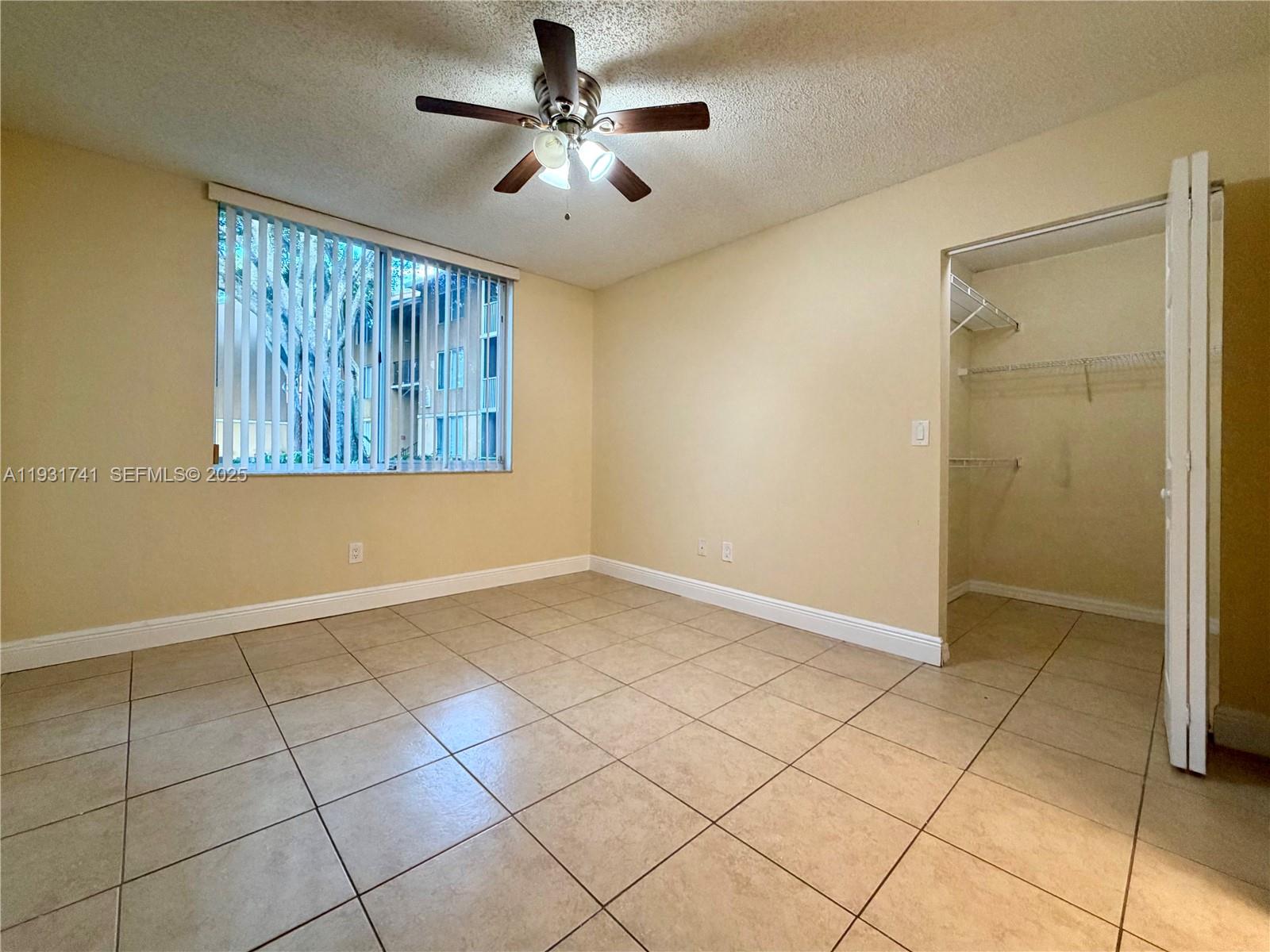 WINDWARD LAKES CONDO - Residential Lease