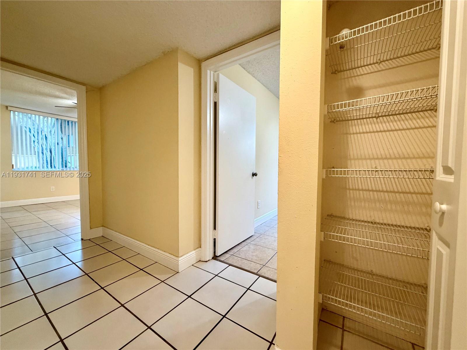 WINDWARD LAKES CONDO - Residential Lease