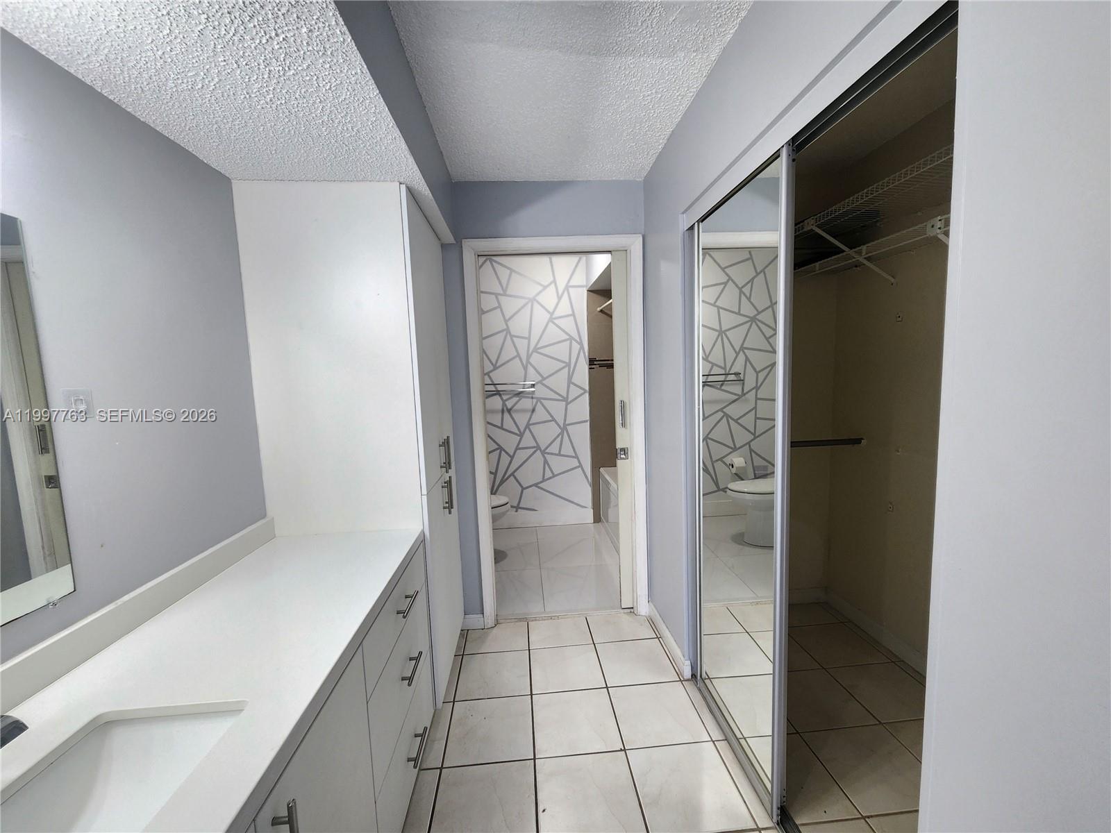 BARCLAY ESTATES 1ST ADDN - Residential Lease