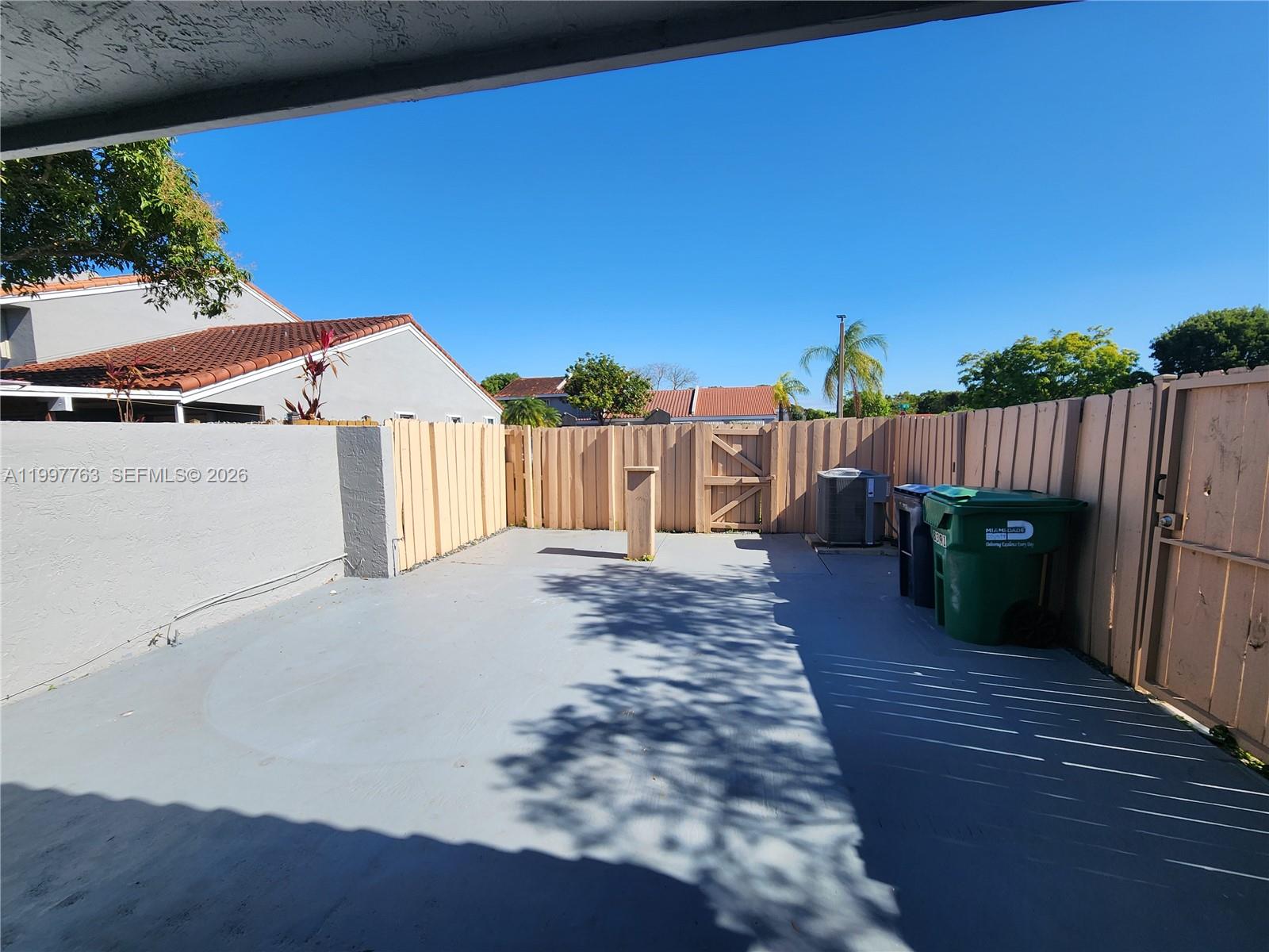 BARCLAY ESTATES 1ST ADDN - Residential Lease