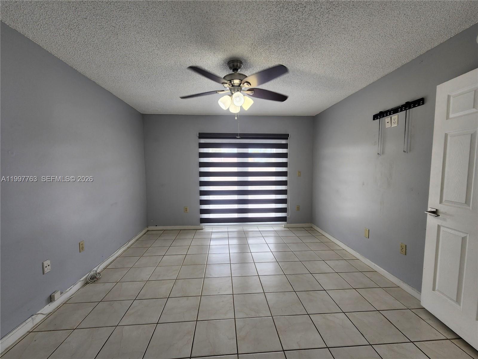 BARCLAY ESTATES 1ST ADDN - Residential Lease