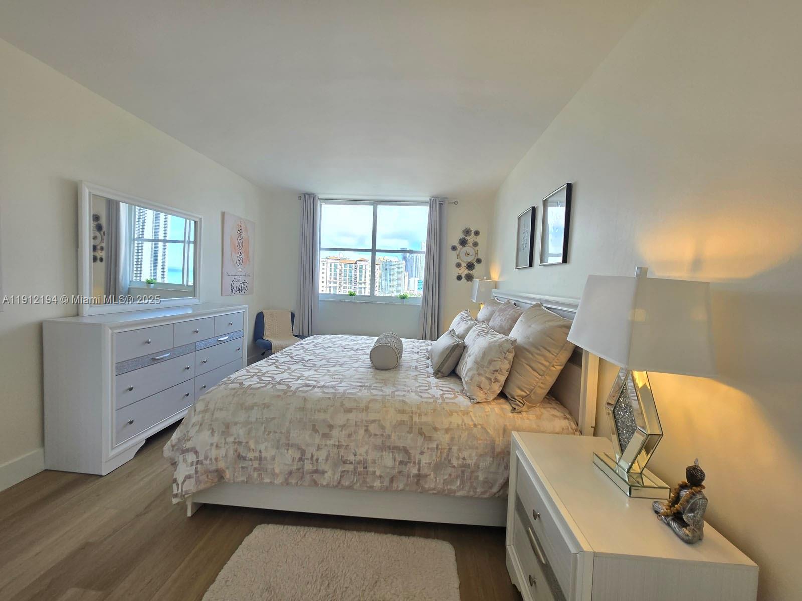 ARLEN HOUSE CONDO - Residential