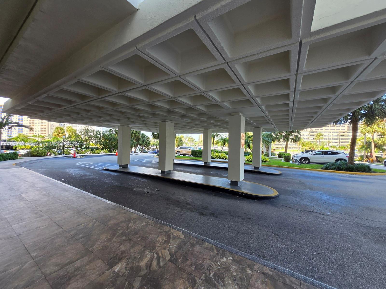 ARLEN HOUSE CONDO - Residential