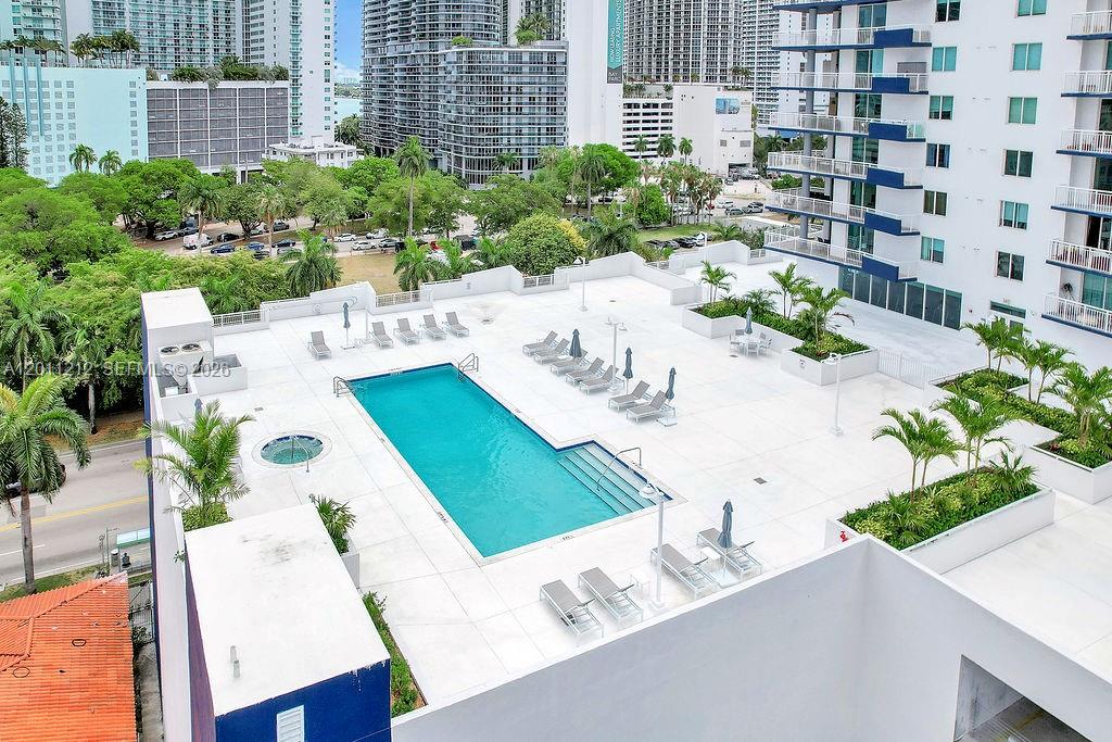 1800 BISCAYNE PLAZA CONDO - Residential