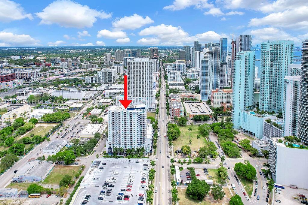 1800 BISCAYNE PLAZA CONDO - Residential