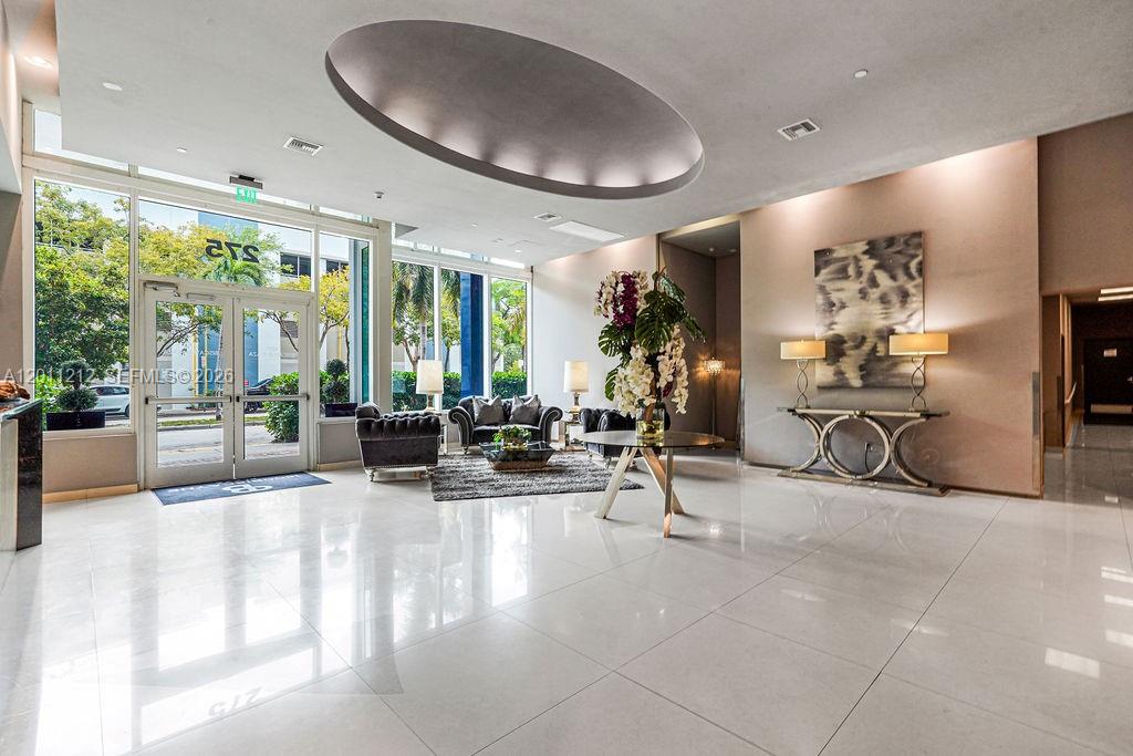 1800 BISCAYNE PLAZA CONDO - Residential