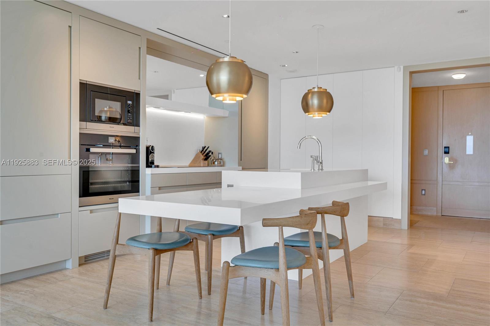 Properties 4 9111 Collins Ave N-914