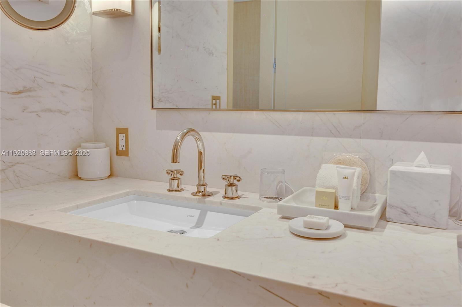 SURF CLUB CONDO - Residential