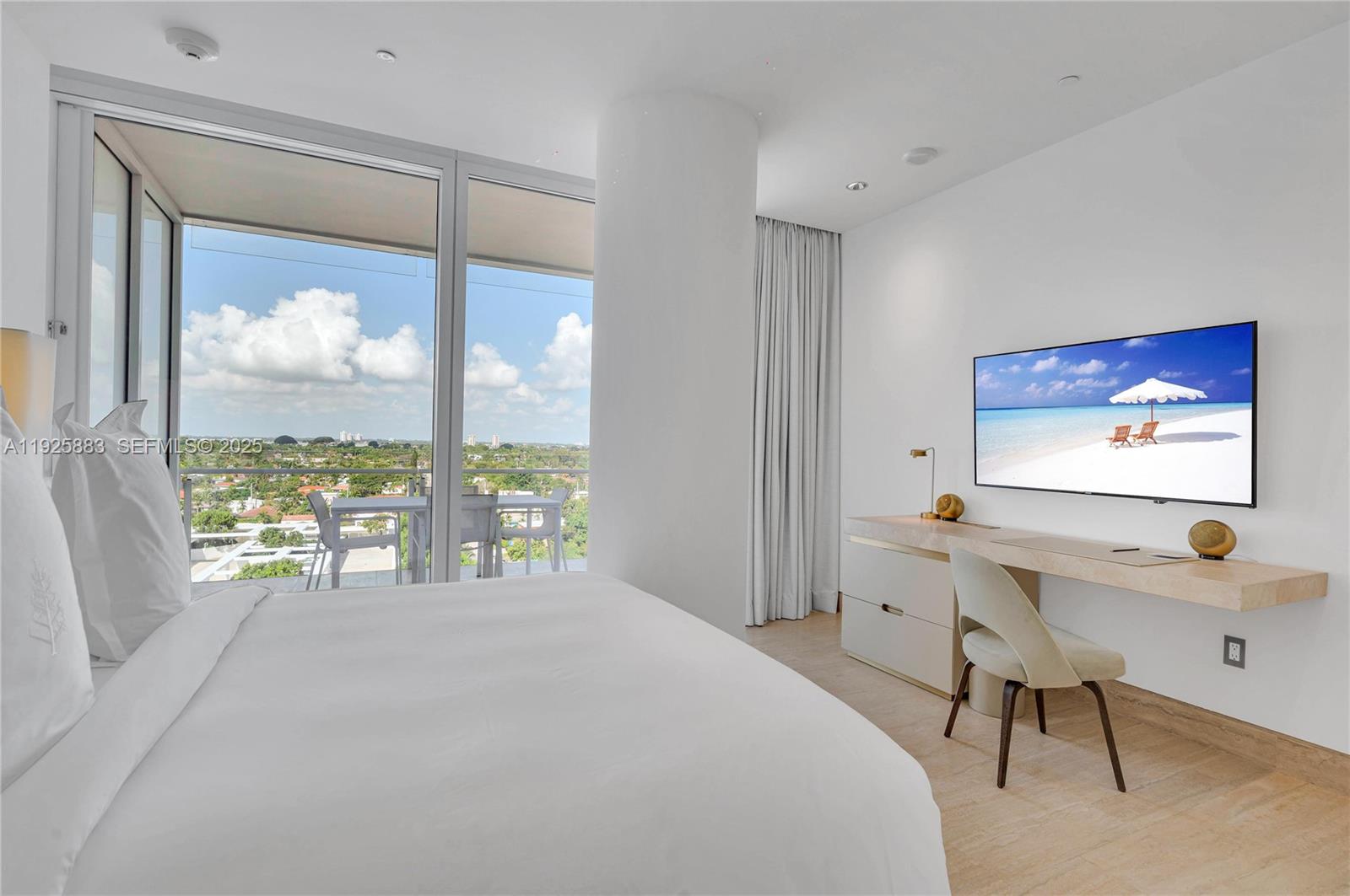 SURF CLUB CONDO - Residential