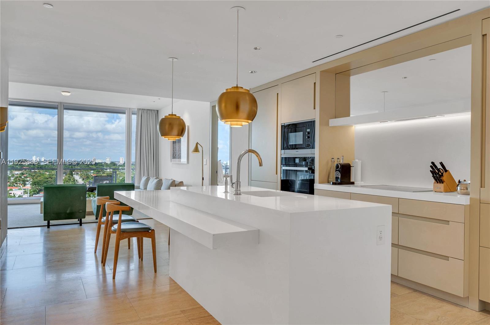 Properties 3 9111 Collins Ave N-914