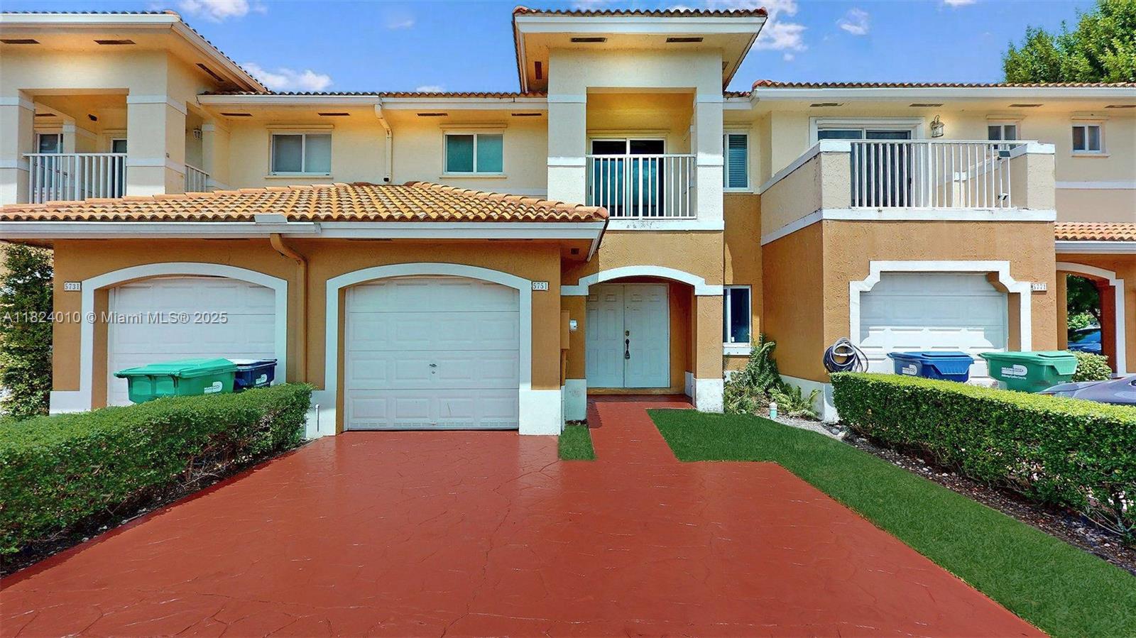 This spacious 3-bedroom, 2.5-bathroom townhouse is perfectly situated in a desirable lakefront community. Enjoy a brand-new granite countertop in the kitchen and tile flooring throughout the unit. Located just minutes from top-rated A+ schools, shopping, and more. This is a must-see property – don’t miss out!